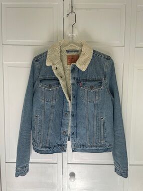 Levi's Cream Sherpa-Lined Denim Jacket SzL